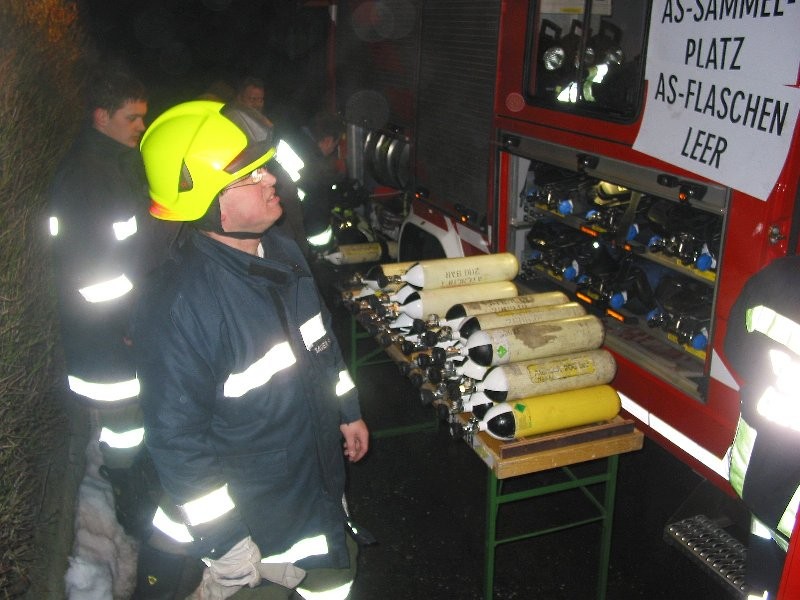 FF Andorf - 20090204 - Wohnungsbrand in Taufkirchen a.d. Pram - 006.jpg